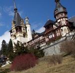 Le prince Nicolas est l'arrire-arrire-arrire-petit-neveu du premier roi de Roumanie. Aprs la chute de l'URSS, le roi Michel Ier, son grand-pre, s'est vu restituer le chteau de Pelesh  Sinaia, l'ancienne rsidence d't de la famille royale.